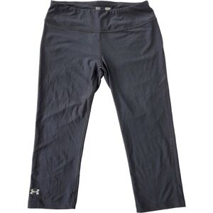 Under Armour Heat Gear Fitted Woman’s Black Workout Capri pants size S